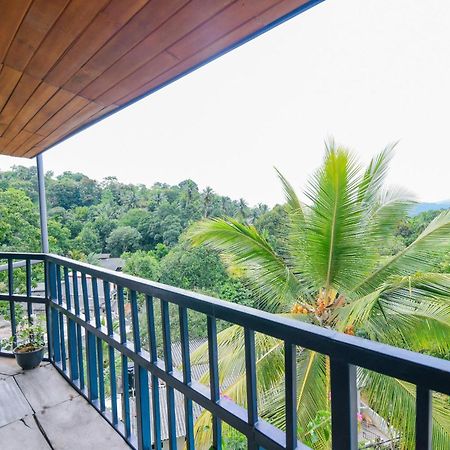 Blue Haven Guest House Kandy Bagian luar foto